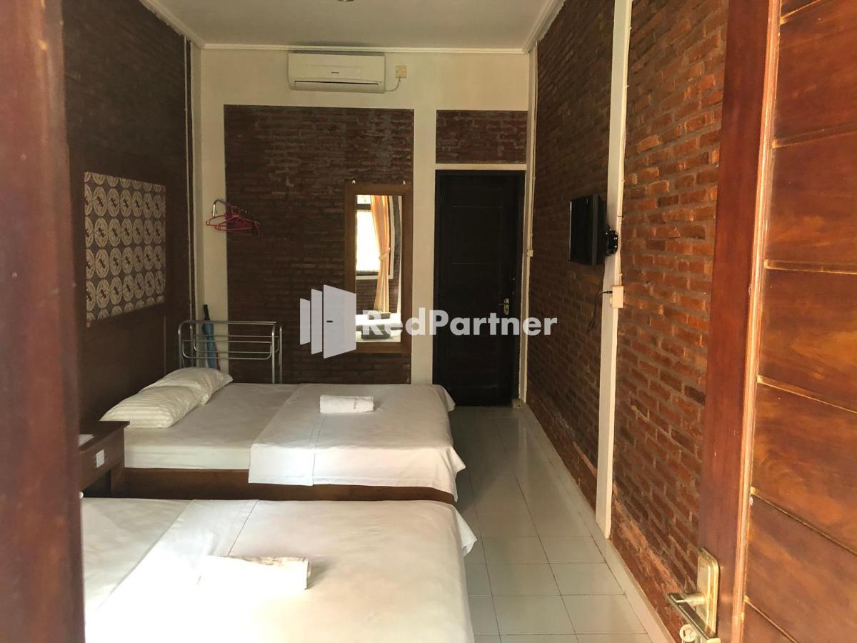 Rifka Annisa Guesthouse Syariah Redpartner Yogyakarta Exterior foto