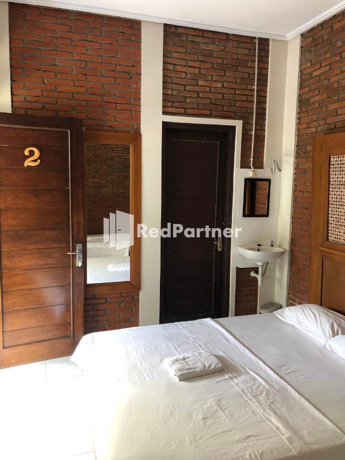 Rifka Annisa Guesthouse Syariah Redpartner Yogyakarta Exterior foto